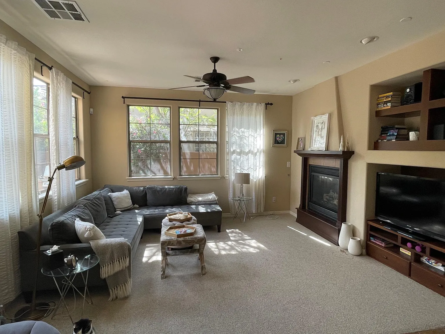 3 bed, 2.5 bath, 2477 sqft, $5,000 — Photo 4