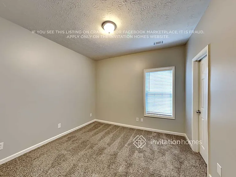 2015 Towne Park Dr — Photo 9