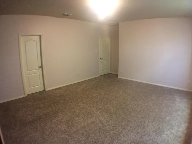 2401 Morning Dew Dr — Photo 6