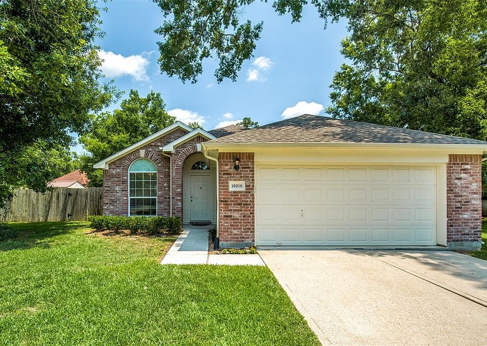 1st image of 16018 Spinnaker Dr