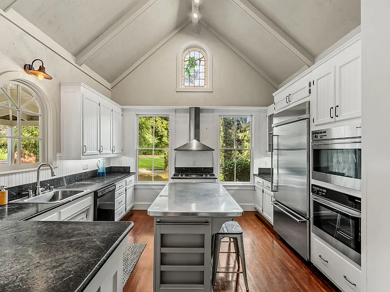 2850 Silverado Trl — Photo 46
