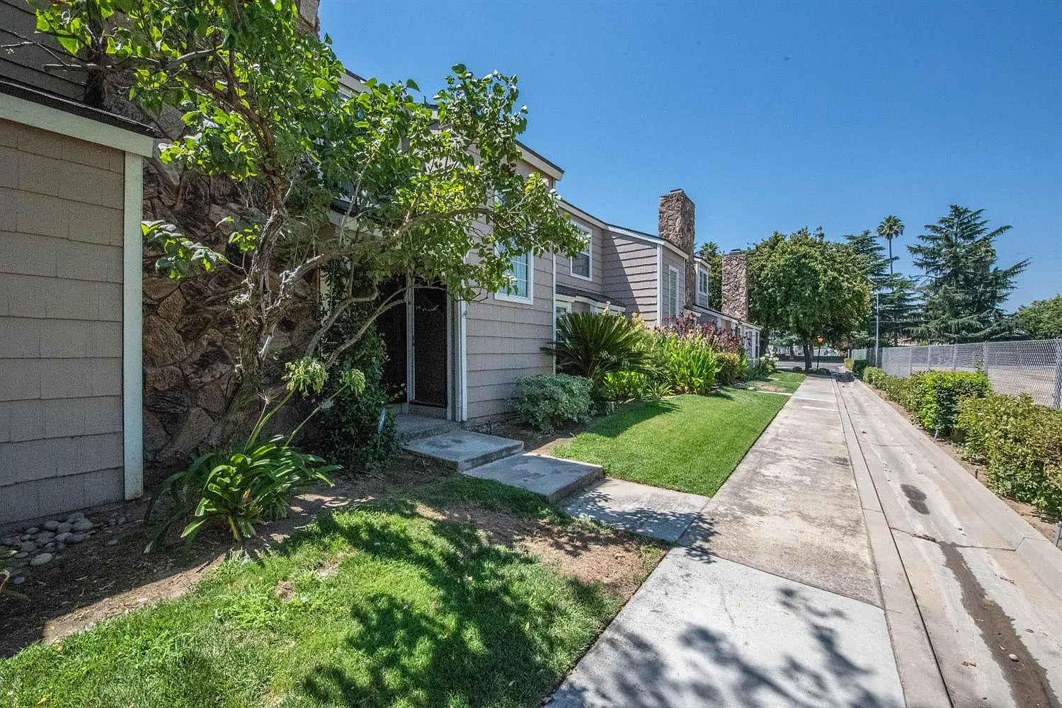 1415 Plymouth Rock Way photo 1
