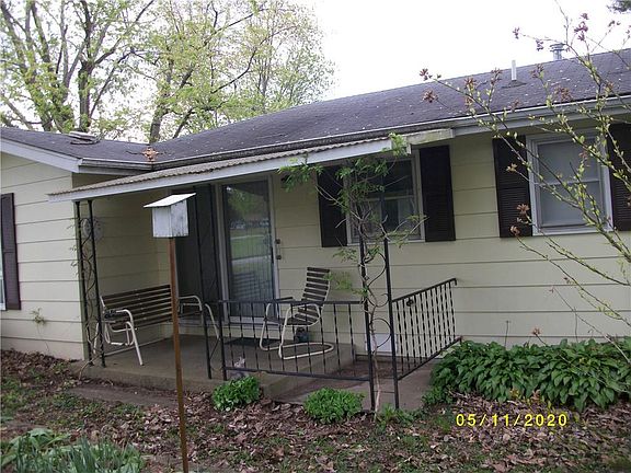 3rd image of 204 E National Trails Dr
