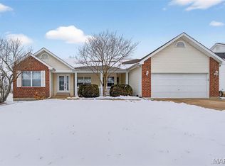 7 Cherokee Sunset Ct, O'Fallon, MO 63366