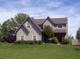 673 Harvest Rd, Valparaiso, IN 46383