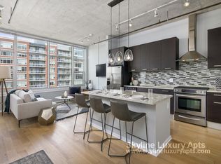 152 W Roosevelt Rd, Chicago, IL 60605