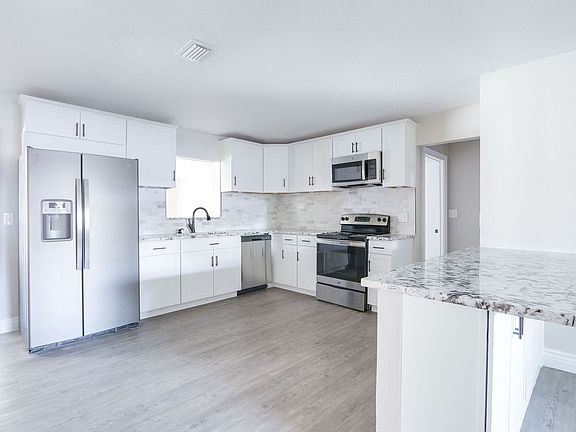 4th image of 7748 Jodi Lynn Dr