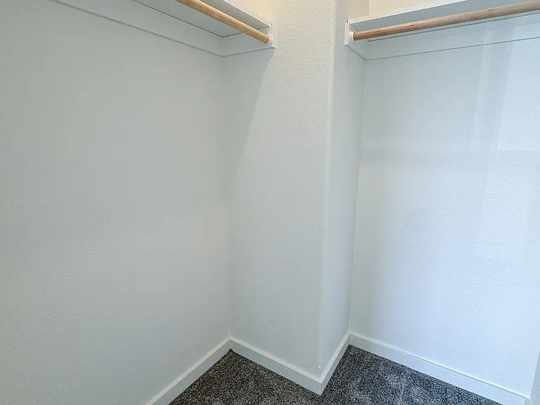 981 Covey Run Rd #304 — Photo 6