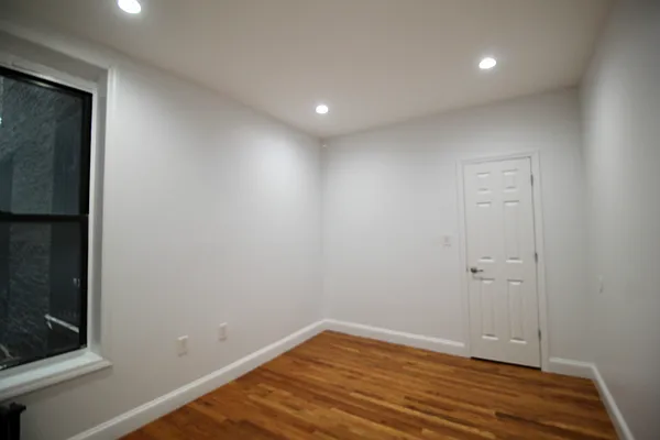 Rented by Hagstrom Management Inc | media 11