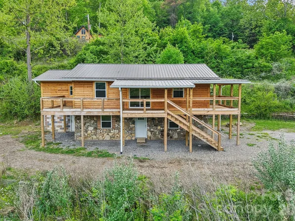 137 Red Maple Ln, Burnsville, NC 28714