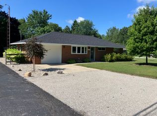 2745 Consear Rd, Lambertville, MI 48144