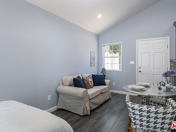 4th image of 2163 Linnington Ave