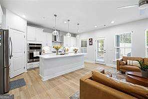 5th image of 440 Millsap Way