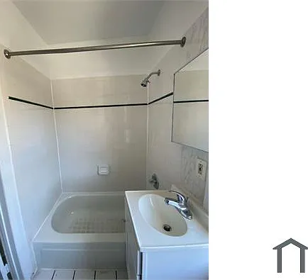 1 bed, $2,200 — Photo 4