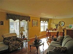 4th image of 117 Canal Ct