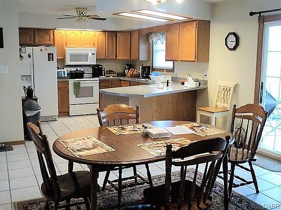 4th image of 702 Lynwood Ct