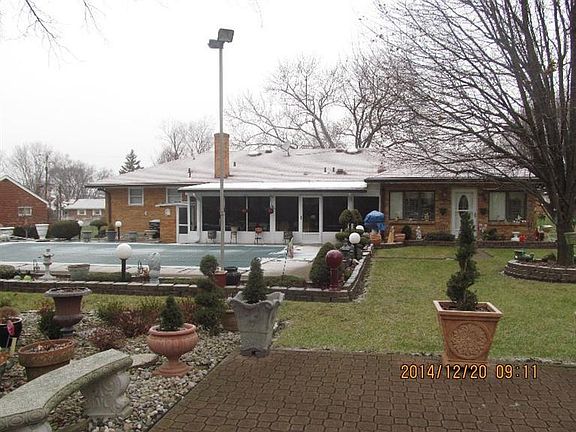 4th image of 4967 Poinsettia Dr