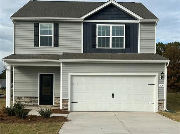 204 Dixieland Ct, King, NC 27021