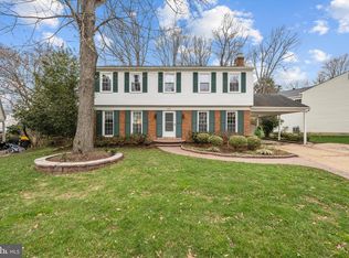 8805 Aquary Ct, Springfield, VA 22153