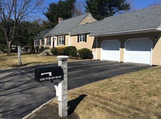1 Pyburn Rd, Lynnfield, MA 01940