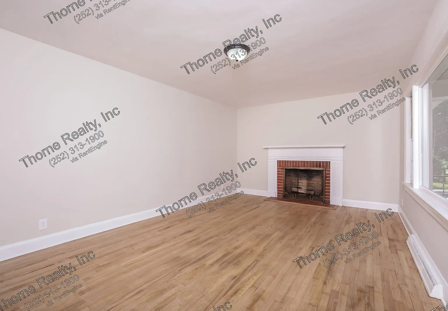 3 bed, 2.0 bath, 1280 sqft, $1,355 — Photo 3
