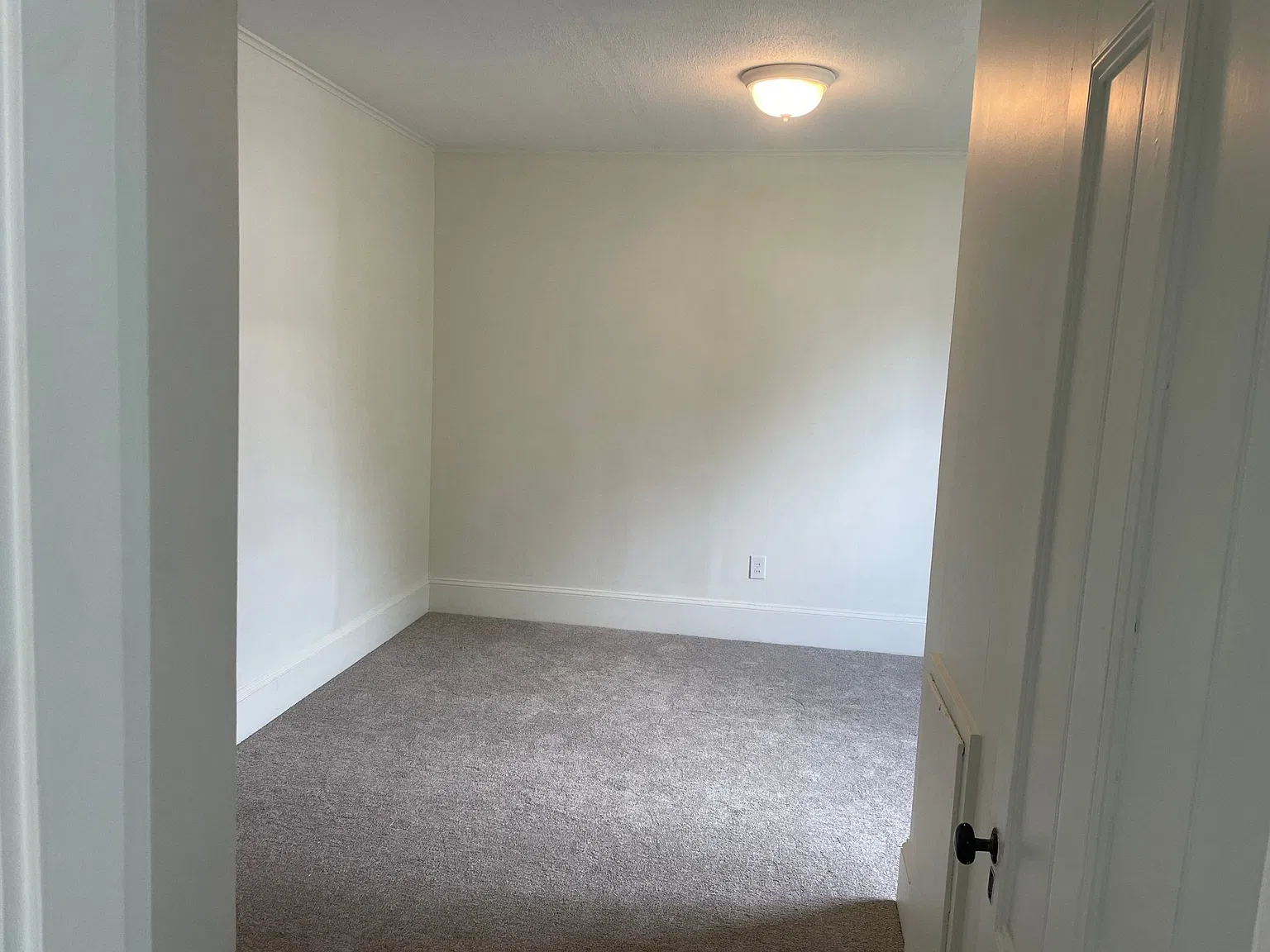 1 bed, $1,714 — Photo 4