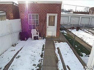 2nd image of 1112 W Allen St