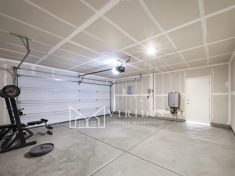 5917 Vespucci Ave — Photo 7