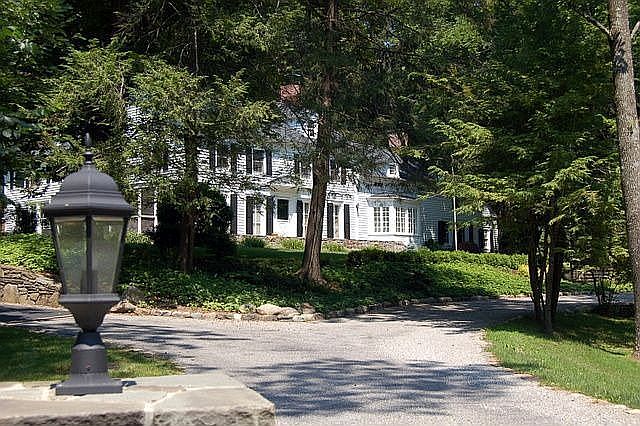 2nd image of 514 Bedford Rd