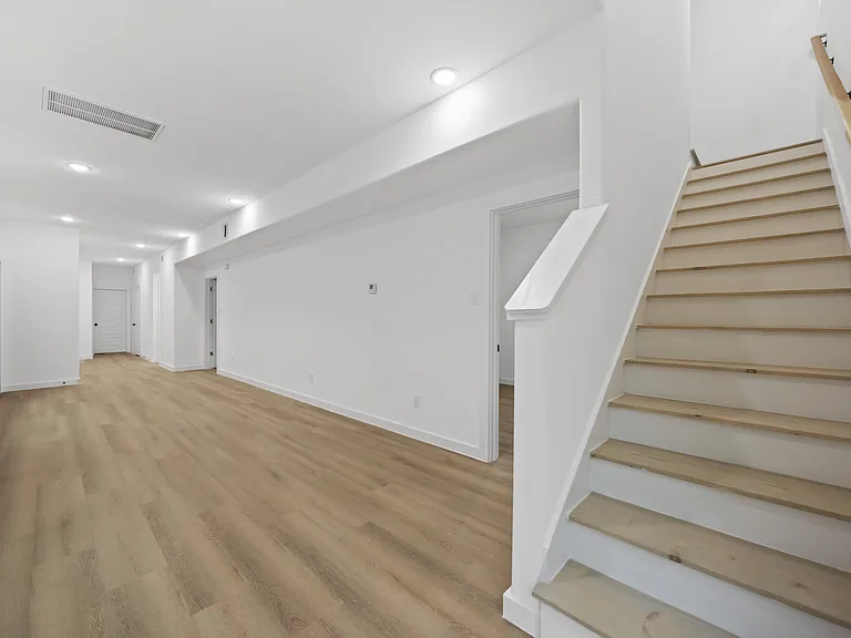 8118 De Priest St #A — Photo 14