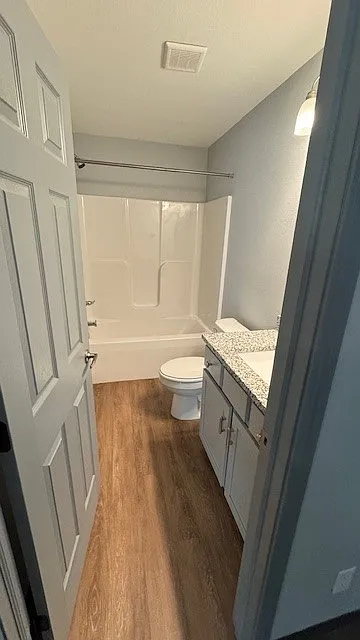 3 bed, $1,495 — Photo 2