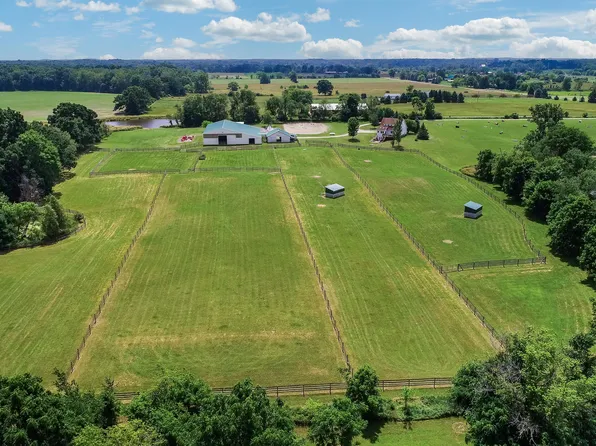 2699 Cedar Lake Rd, Howell, MI 48843