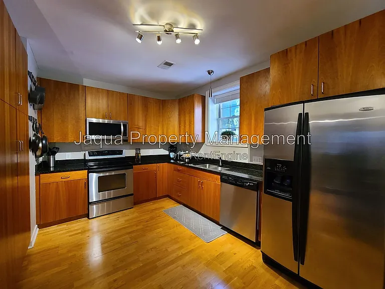 1117 Broad St #T5 — Photo 2