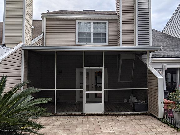 2nd image of 8529 Sturbridge Cir W