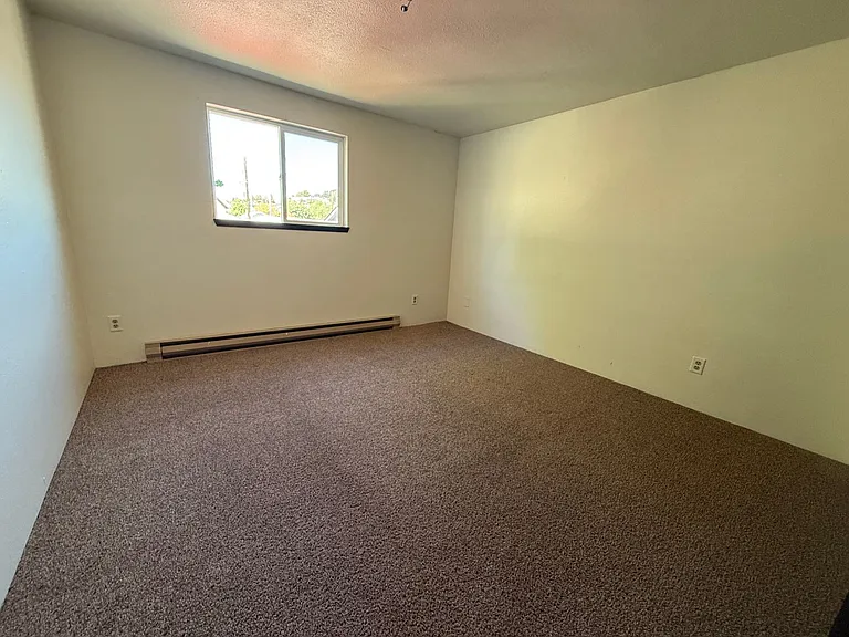 23 SE 10th St #8 — Photo 5