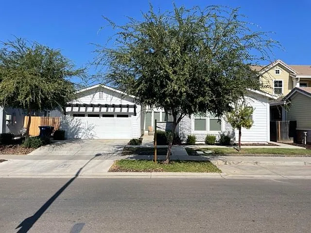 2341 Pacheco Dr photo 1