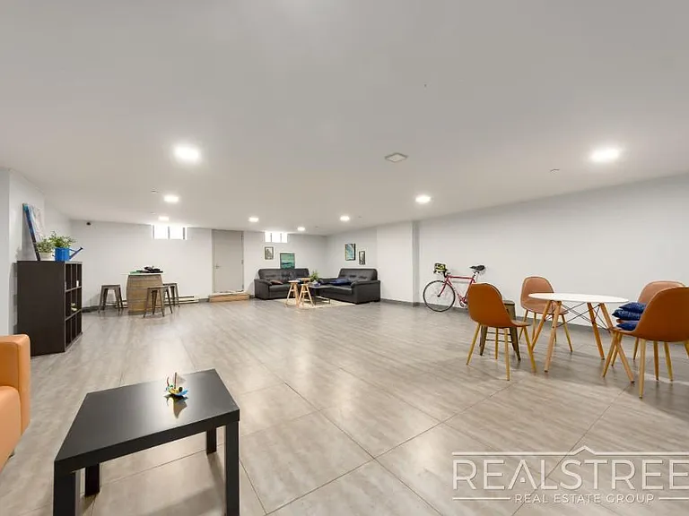 277 Linden St #2B — Photo 7