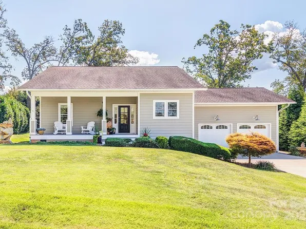 30 Salem Rd, Weaverville, NC 28787