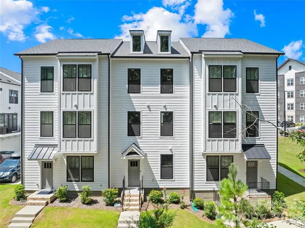 12133 Storm Ln, Charlotte, NC 28277
