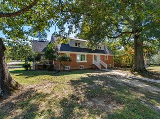 401 College Ave, Blackstone, VA 23824