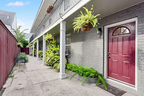 1607 St Ann Photo 1