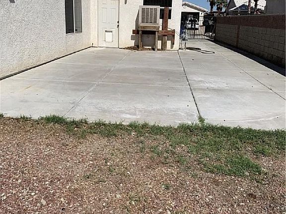 4th image of 2034 E Sandtrap Ln