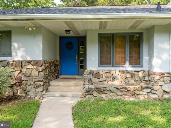 45260 Raggedy Ln, Great Mills, MD 20634