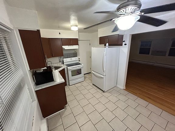 2nd image of 121 Silver Ln