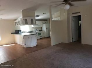 211 Ivanhoe Dr, Satsuma, FL 32189