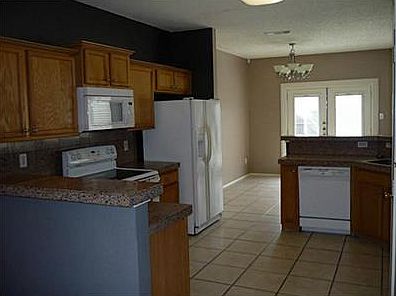 5th image of 4728 Woodhaven Ln