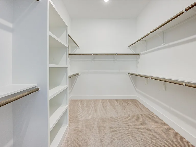 5839 Dolores St — Photo 22