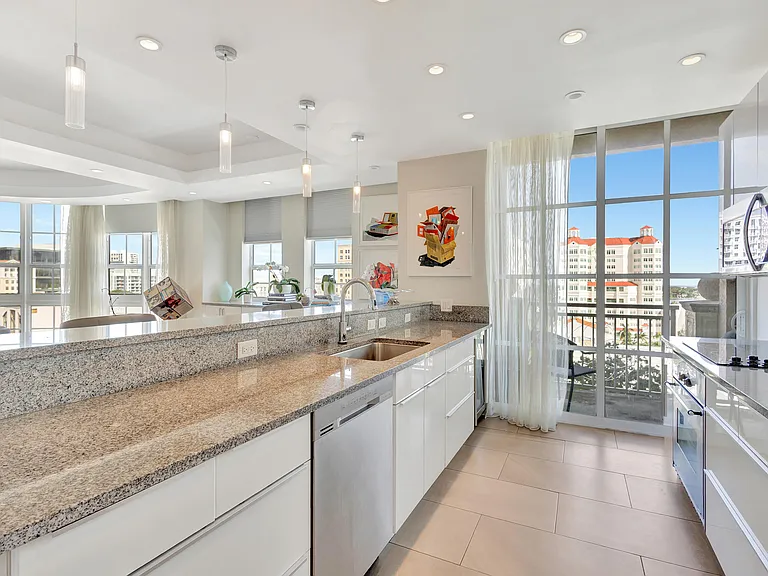 410 Evernia St #801 — Photo 10