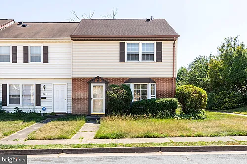 322 Clay St Photo 1