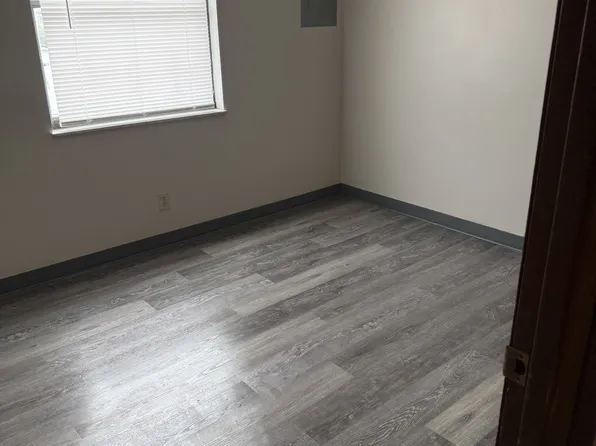 1140 Main Ave, Nitro, WV